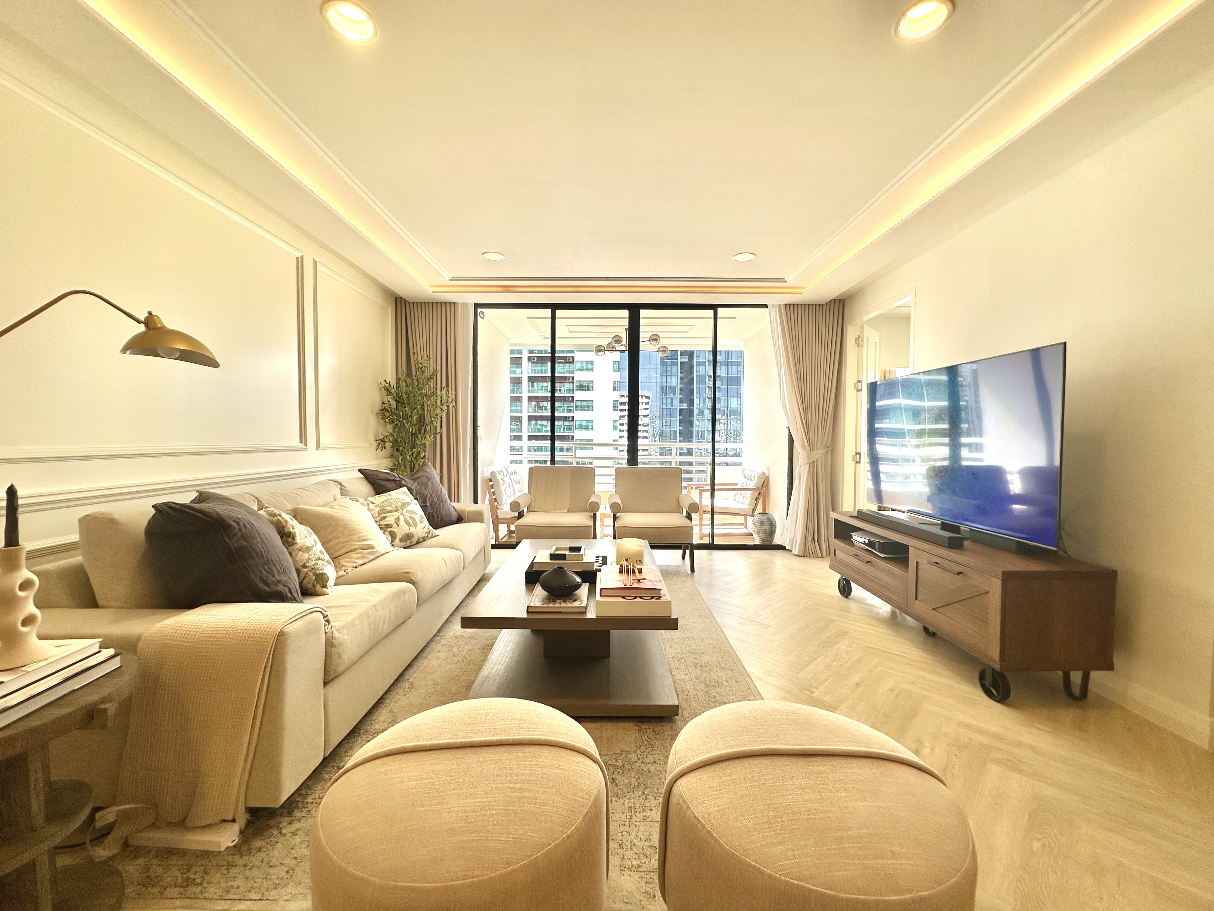 2BR Apartment with Pool & BTS Access